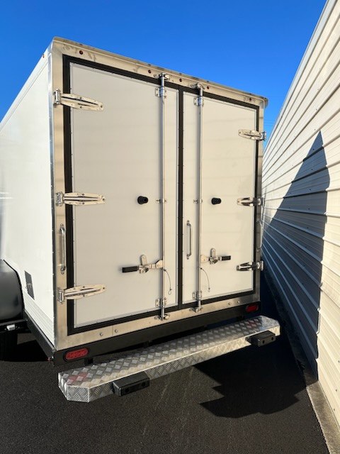 Icebox Florida trailer - back